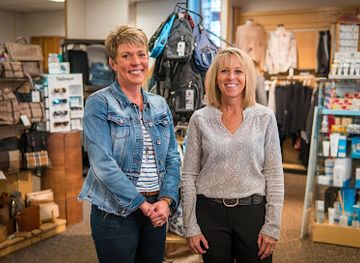 wyoming/gillette/shop/pat-s-hallmark-shop