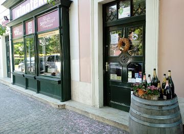 hungary/sopron-wine-region/shop/natura-vinoteka