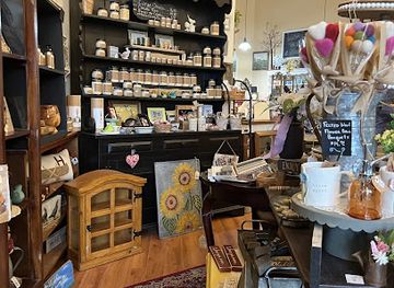 new-hampshire/laconia/shop/new-leaf