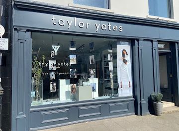ireland/giant-s-causeway/shop/taylor-yates