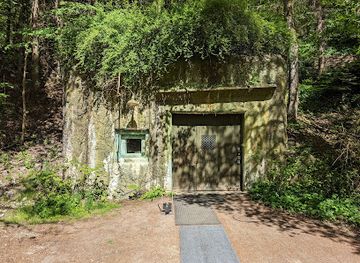 denmark/rebild-bakker/shop/koldkrigsmuseet-regan-vest