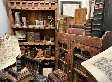 utah/uinta-wasatch-cache-national-forest/shop/moon-s-rare-books