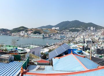 south-korea/yeosu-ocean-park/shop/angel-mural-village