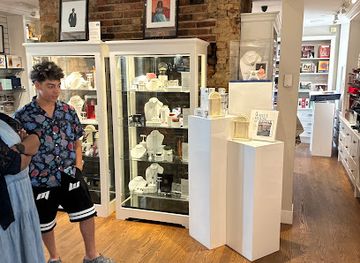 washington/central-washington/shop/white-house-history-shop-official
