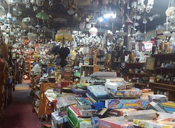 czechia/ostrava/shop/flea-market