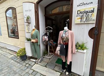 czechia/ceske-budejovice/shop/esse-shop-gallery-space