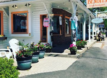 maine/kennebunkport/shop/benoits-boutique