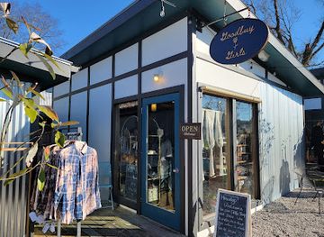 tennessee/nashville/shop/five-points-alley-shops