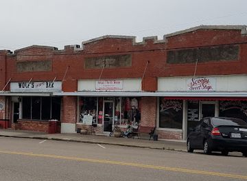 texas/west-texas/shop/west-thrift-shop