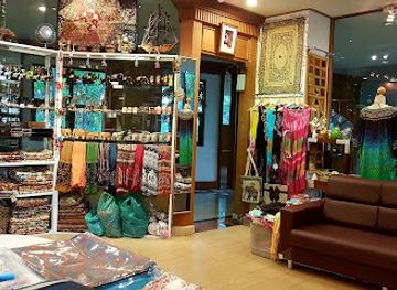 thailand/phuket-province/shop/the-asian-collection-bangkok