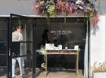 israel/jaffa/shop/white-petal-store-jewelry