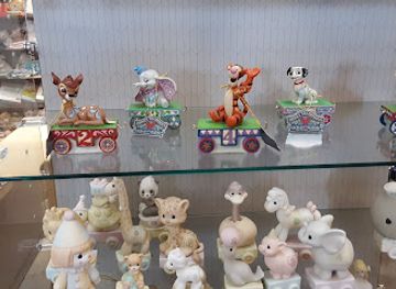 south-carolina/greer/shop/christine-s-hallmark-shop