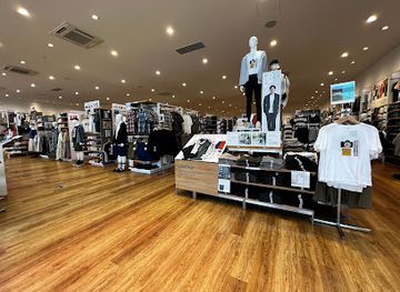 japan/awaji/shop/uniqlo