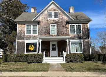 new-york/the-hamptons/shop/sunshine-amagansett