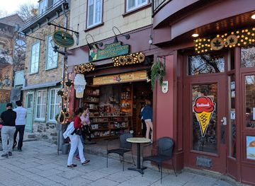 canada/quebec-city/shop/boutique-red-canoe