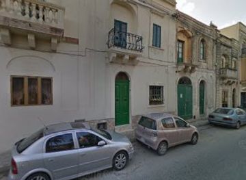 malta/ghajn-tuffieha-bay/shop/mlta