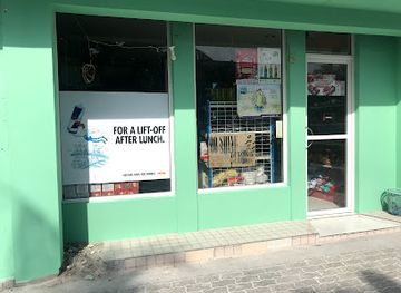 maldives/seenu-atoll/shop/too-shine