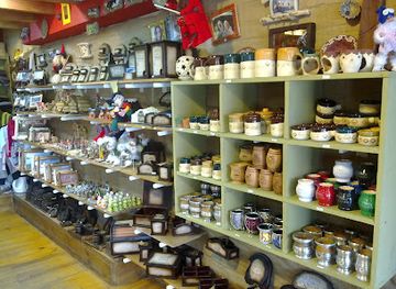 argentina/villa-la-angostura/shop/artesanias-regaleria-regionales-aladino