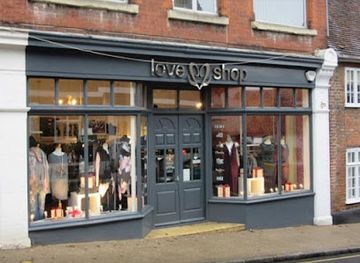 united-kingdom/bedfordshire/shop/love-2-shop-boutique