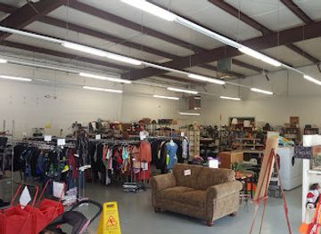 nevada/humboldt-county/shop/frugal-flamingo