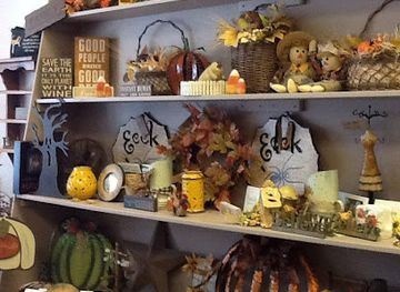 iowa/burlington/shop/red-screen-door