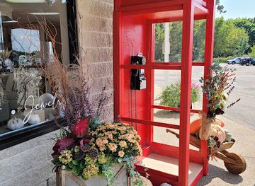 illinois/peoria/shop/leah-and-mack