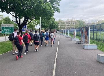 croatia/zagreb/maksimir-park/shop/izlozba-na-cesti-ckim