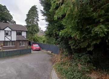 ireland/mourne-mountains/shop/shelly-s-dress-hire