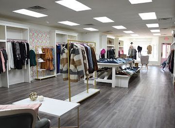 alabama/lake-guntersville/shop/blossom-boutique