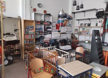 uganda/bunyoro/shop/js-muva-buraya-vintage-shop