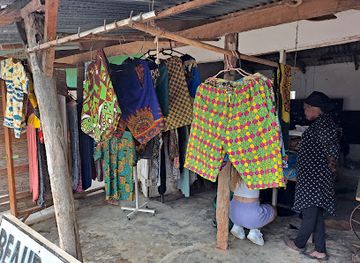 malawi/nkhata-bay/shop/beaura-s-shop