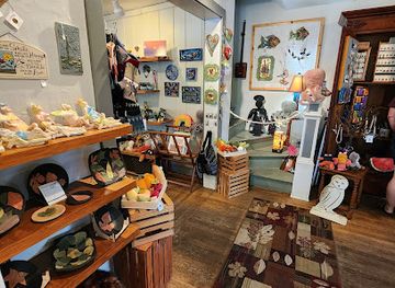 michigan/saugatuck/shop/the-christmas-shop