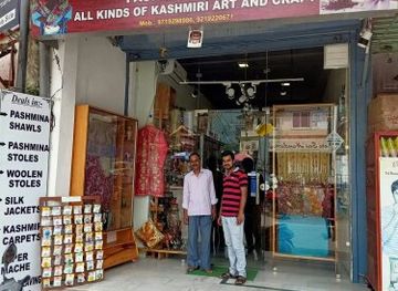 india/uttarakhand/shop/namaste-rishikesh-pashmina-store