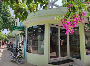 maldives/ukulhas/shop/faiykuri-mart