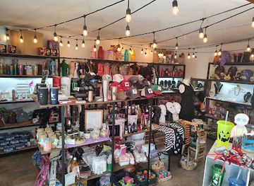 mexico/sierra-madre-oriental/shop/casa-111-y-boutique-black-white