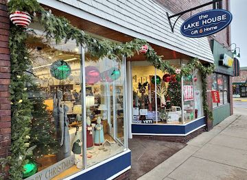 michigan/charlevoix/shop/the-lake-house