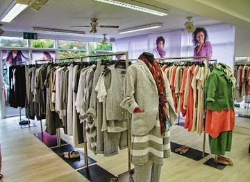 ireland/mizen-head/shop/oska