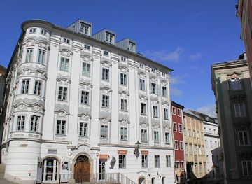 austria/linz/innenstadt/shop/a-t-store