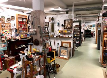 pennsylvania/hershey/shop/crossroads-antique-mall