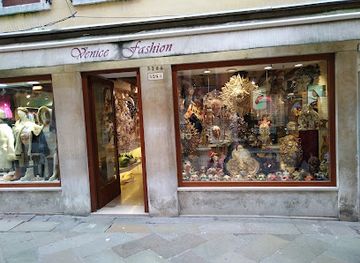 italy/venice/cannaregio/shop/venice-fashion
