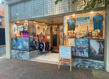 north-carolina/greensboro/downtown-greensboro/shop/standout-vintage
