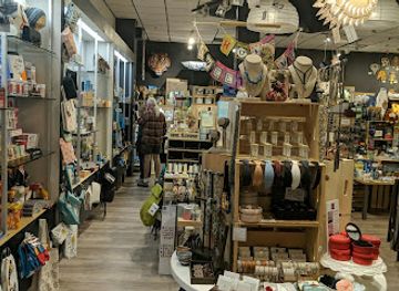 washington/bellevue/shop/fireworks-gallery-bellevue-square