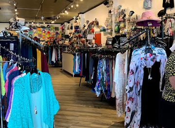 florida/space-coast/shop/unique-treasures