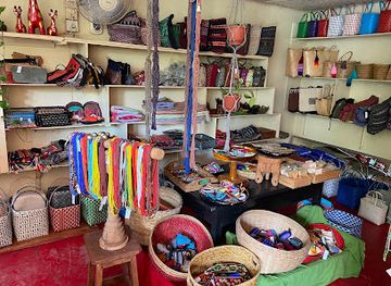 myanmar-burma/kyaiktiyo/shop/amazing-grace