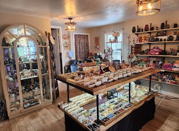 new-hampshire/exeter/shop/artisan-crystal-gift-shop