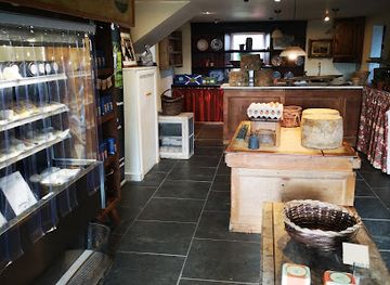 united-kingdom/isle-of-mull/shop/isle-of-mull-cheese-and-spirit