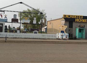 north-dakota/standing-rock-indian-reservation/shop/enchanted-highway-gift-shop
