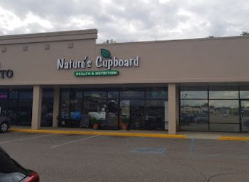 indiana/the-dunes/shop/nature-s-cupboard-michigan-city