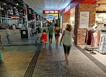 australia/central-queensland/shop/queen-street-mall