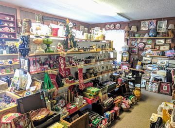 vermont/brattleboro/shop/unique-antique-vintage-clothing